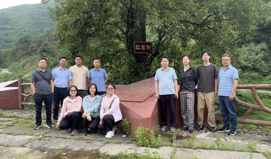 【实验室及设备管理处党支部】深入甘洛开展主题党日活动